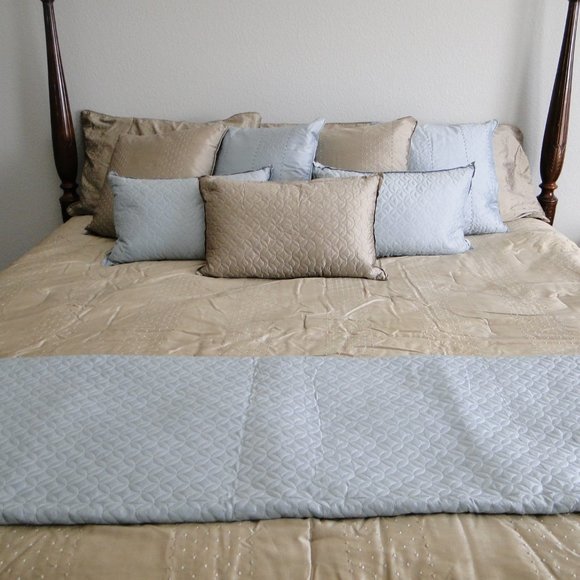 King Bedding Set -  16 pieces - Picture 3 of 15